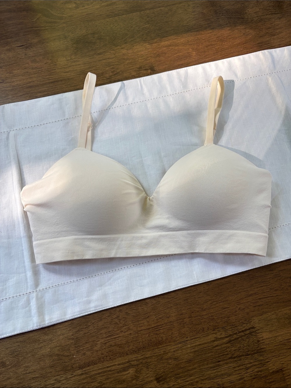 Truekind Everyday Seamless Lightly Padded Bralette in Cream